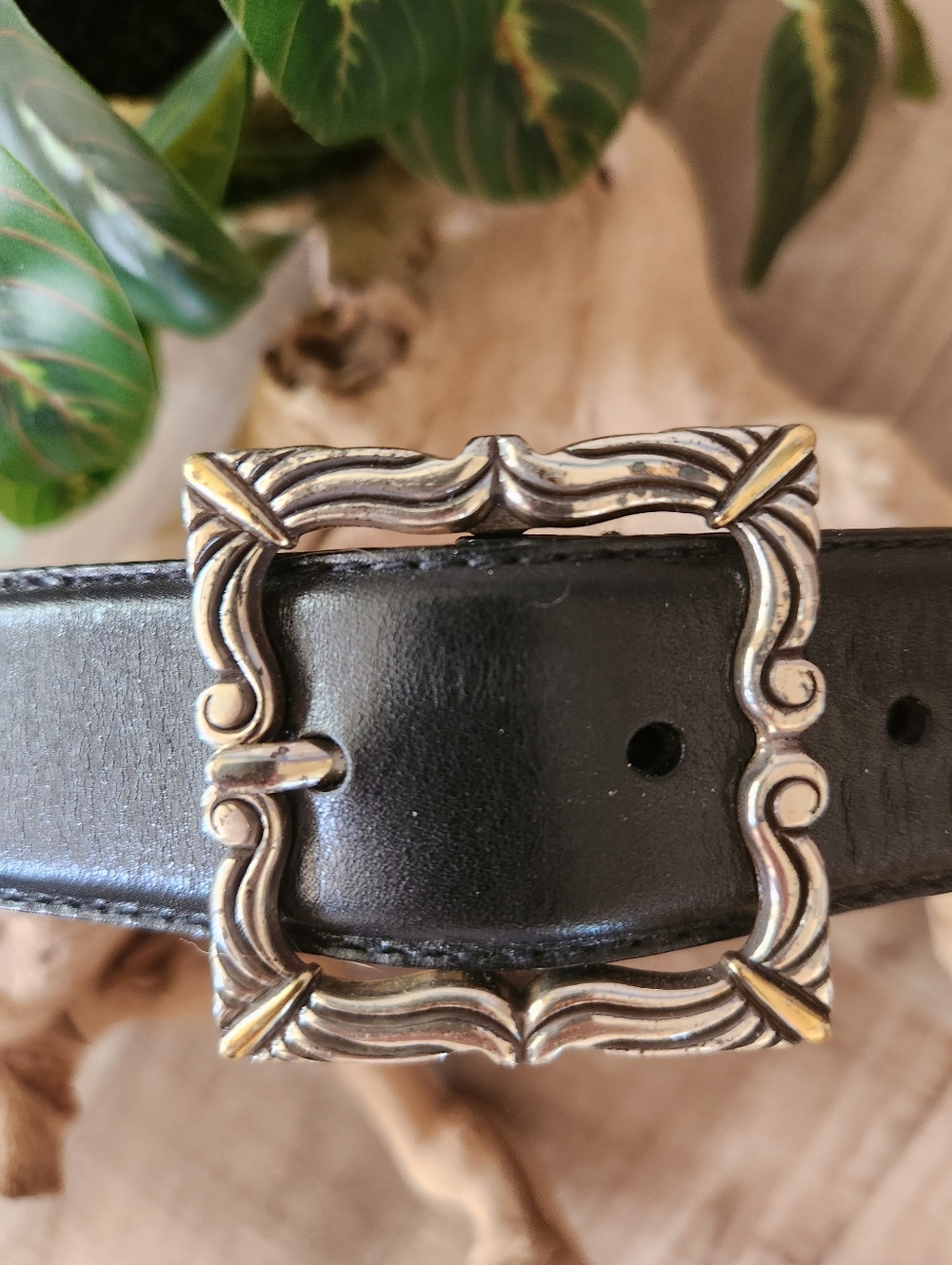 Fossil Black Leather Belt with Two-Tone Ornate Square Buckle Size Large - Picture 6 of 12
